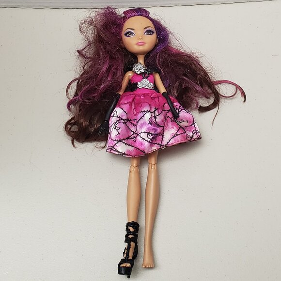 Ever After High Doll Briar Beauty Thronecoming - Picture 1 of 9